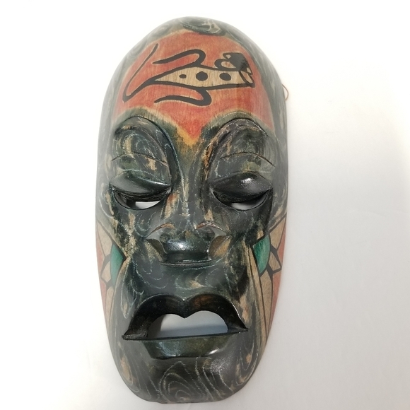2 Vintage Colorful Handcarved Handpainted Tribal Mask Collectible Wall Decor - Picture 6 of 11